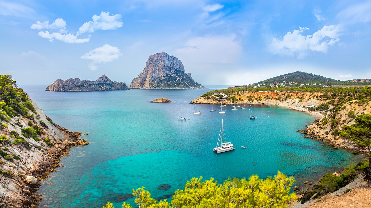 Lennot Ibizalle 169 euroa