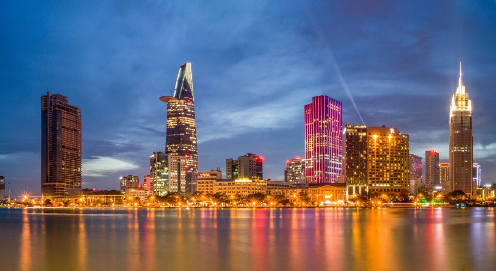 Lennot Ho Chi Minhiin 514 euroa